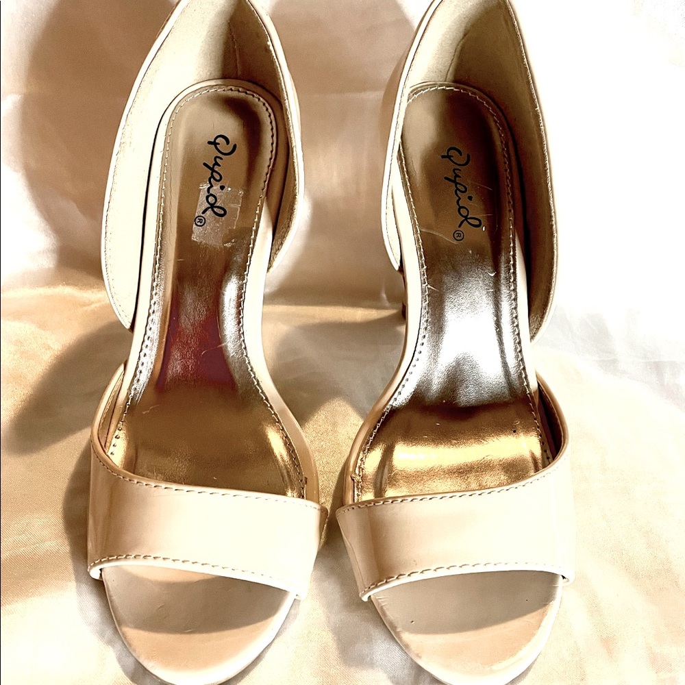 Qupid Tan open toe heels
